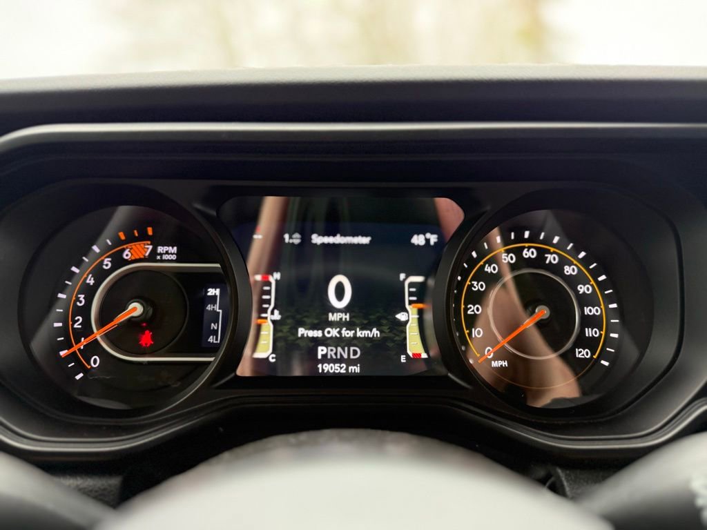 Used 2025 Jeep Wrangler Unlimited Rubicon image 32