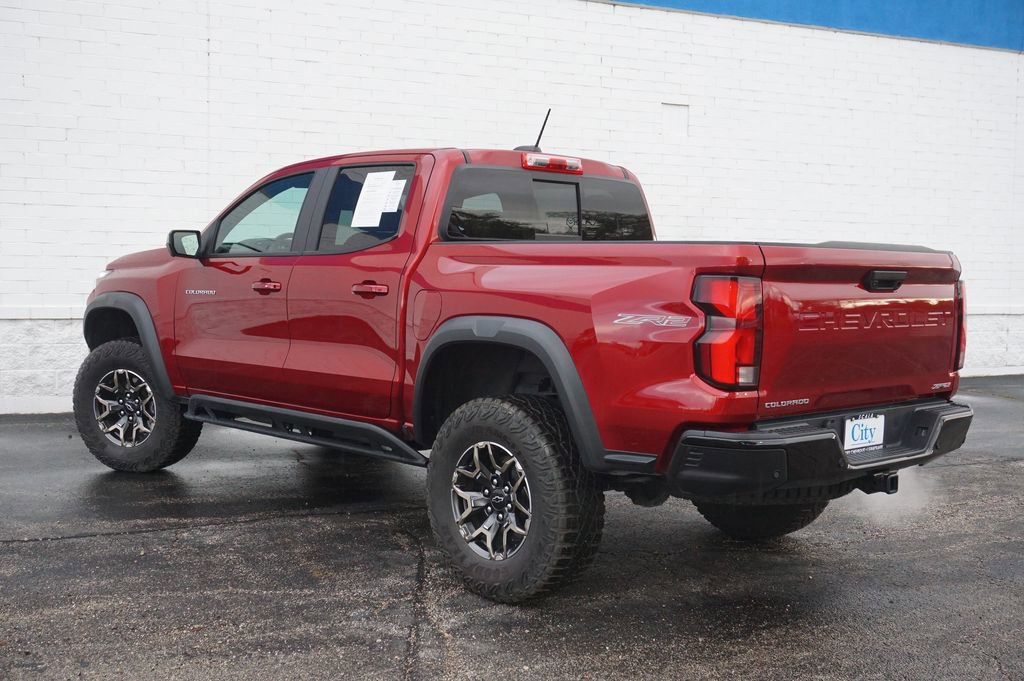 Used 2025 Chevrolet Colorado ZR2 w/ Technology Package AWD/4WD image 8