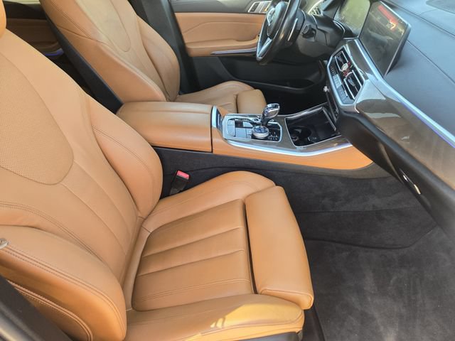 Used 2022 BMW X5 xDrive40i w/ M Sport Package AWD/4WD image 13