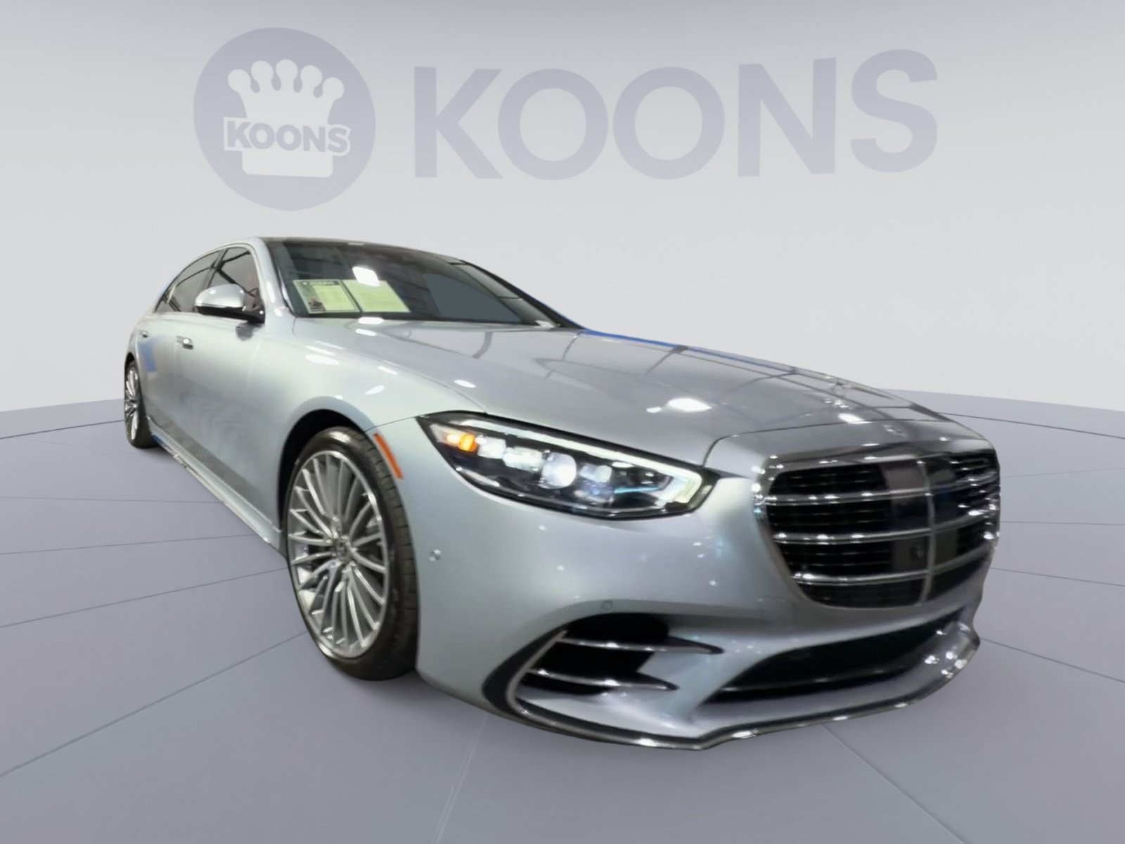 Used 2023 Mercedes-Benz S 580 4MATIC Sedan image 2