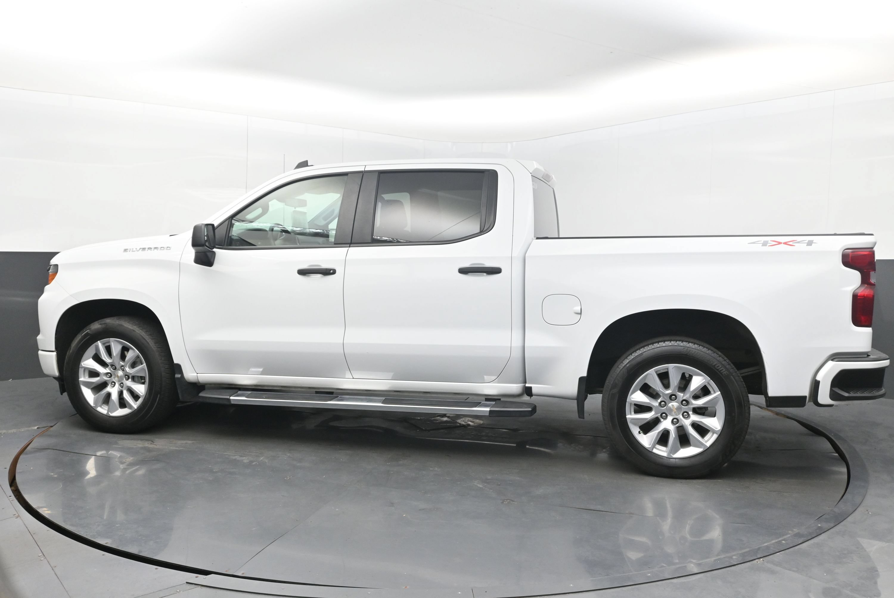 Used 2024 Chevrolet Silverado 1500 Custom AWD/4WD image 7