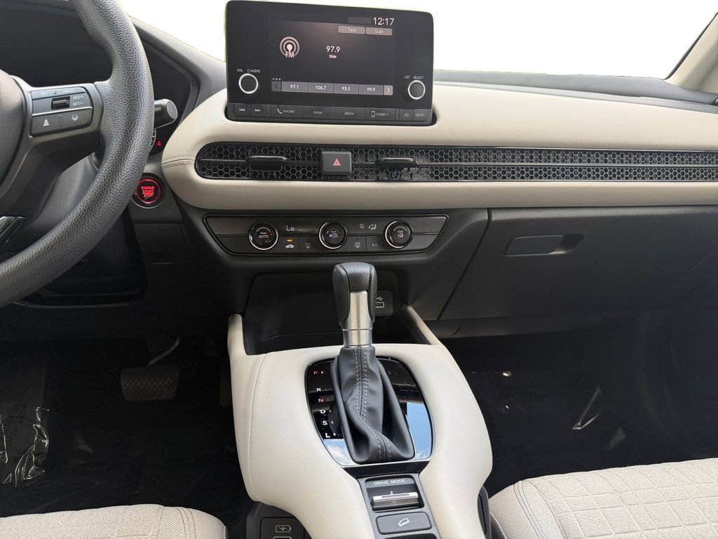 Used 2023 Honda HR-V LX image 11