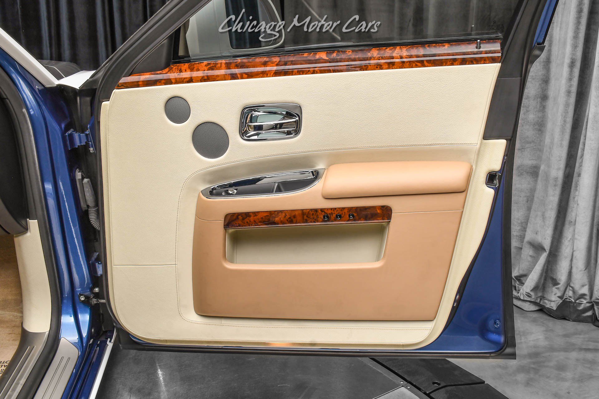 Used 2012 Rolls-Royce Ghost Sedan Panoroof Starlight Headl image 37