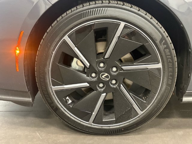 New 2026 Lexus ES 500e w/ Convenience Package AWD/4WD image 10