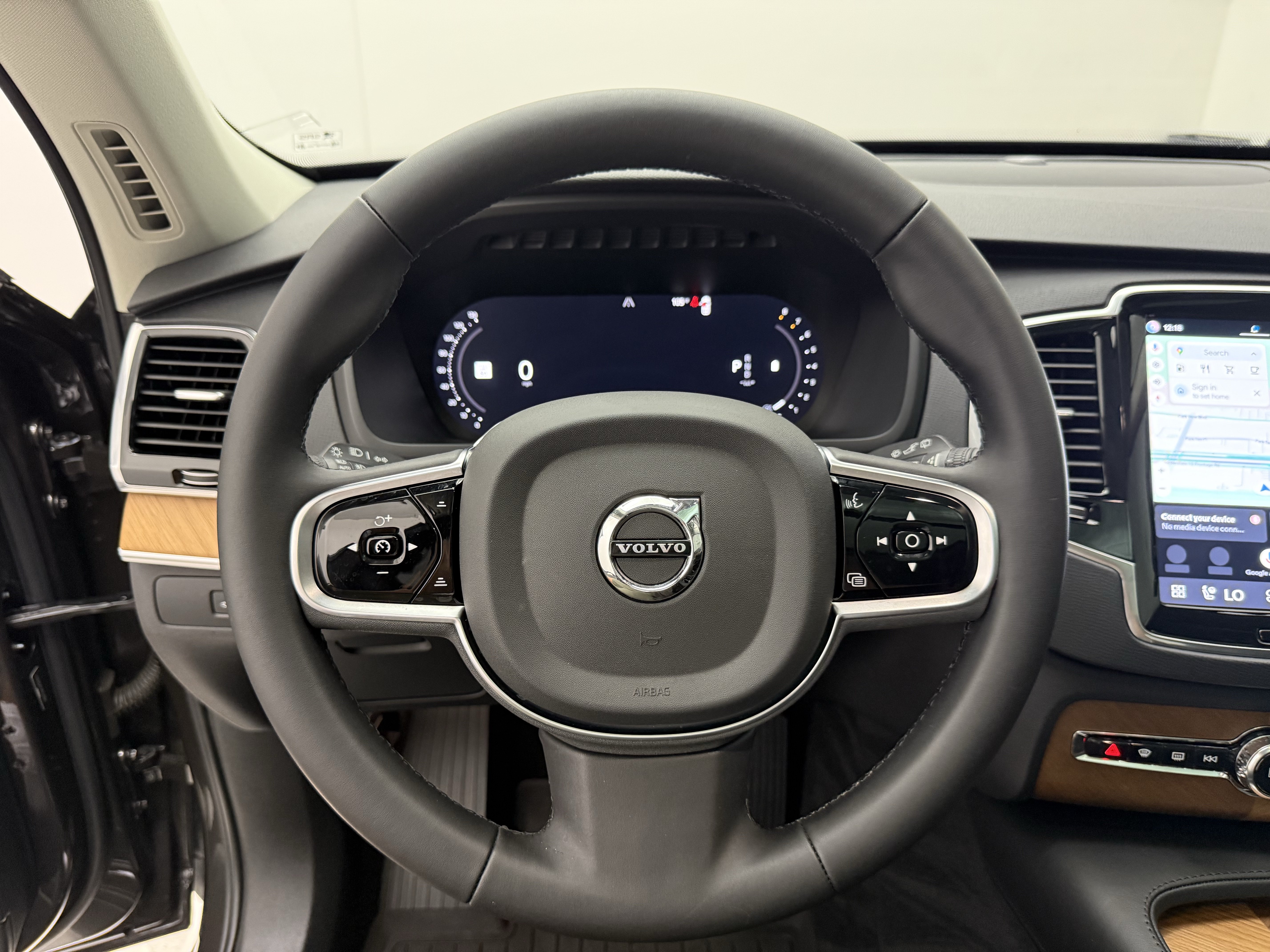 Certified 2024 Volvo XC90 B6 Plus AWD/4WD image 15