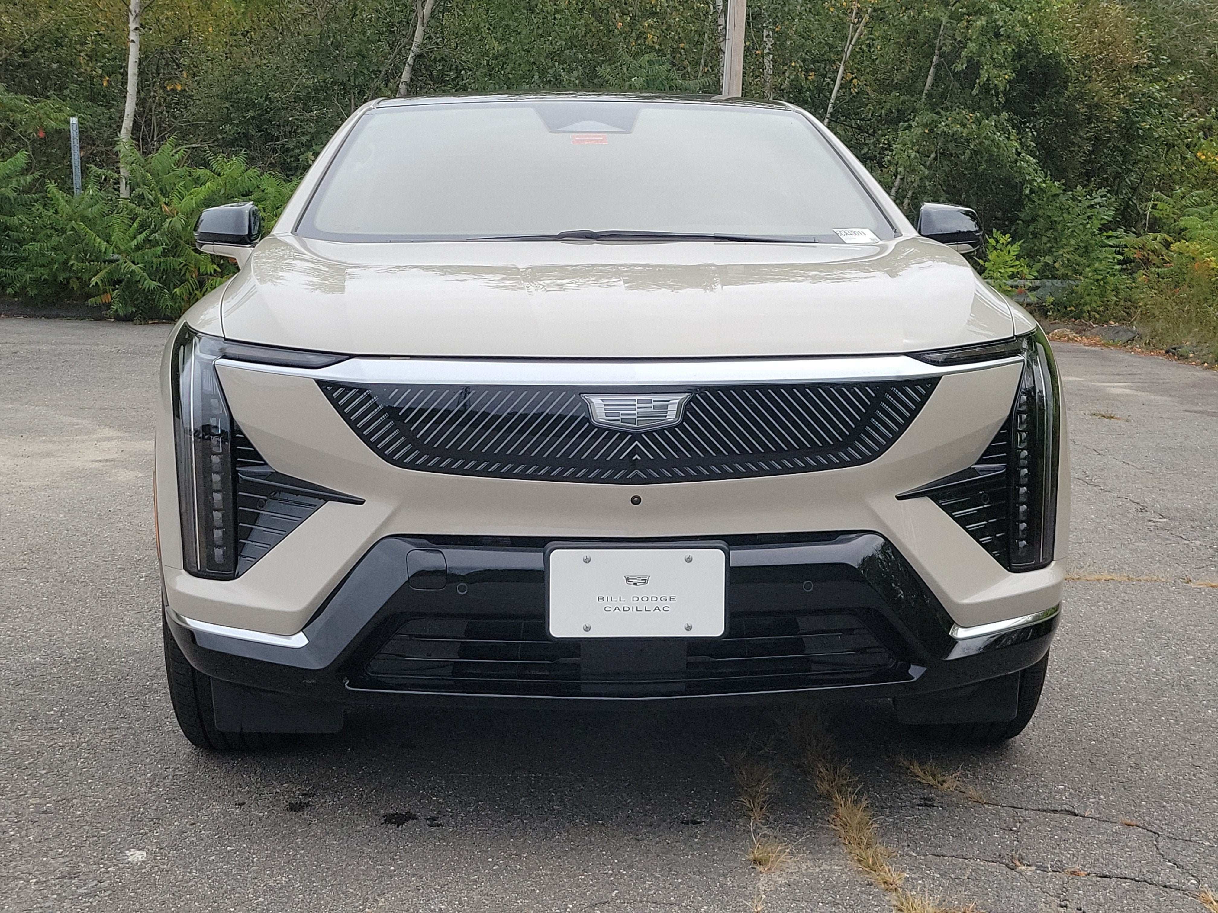 New 2027 Cadillac Optiq Premium Luxury w/ LPO, Floor Liner Package AWD/4WD image 10