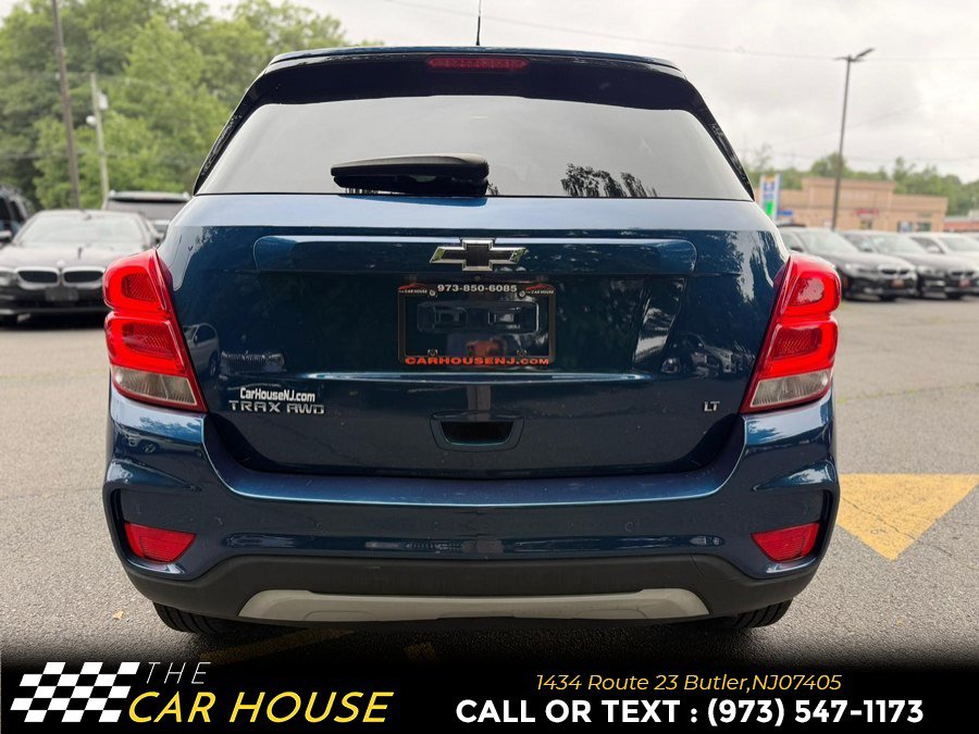 Used 2020 Chevrolet Trax LT w/ Driver Confidence Package AWD/4WD image 11