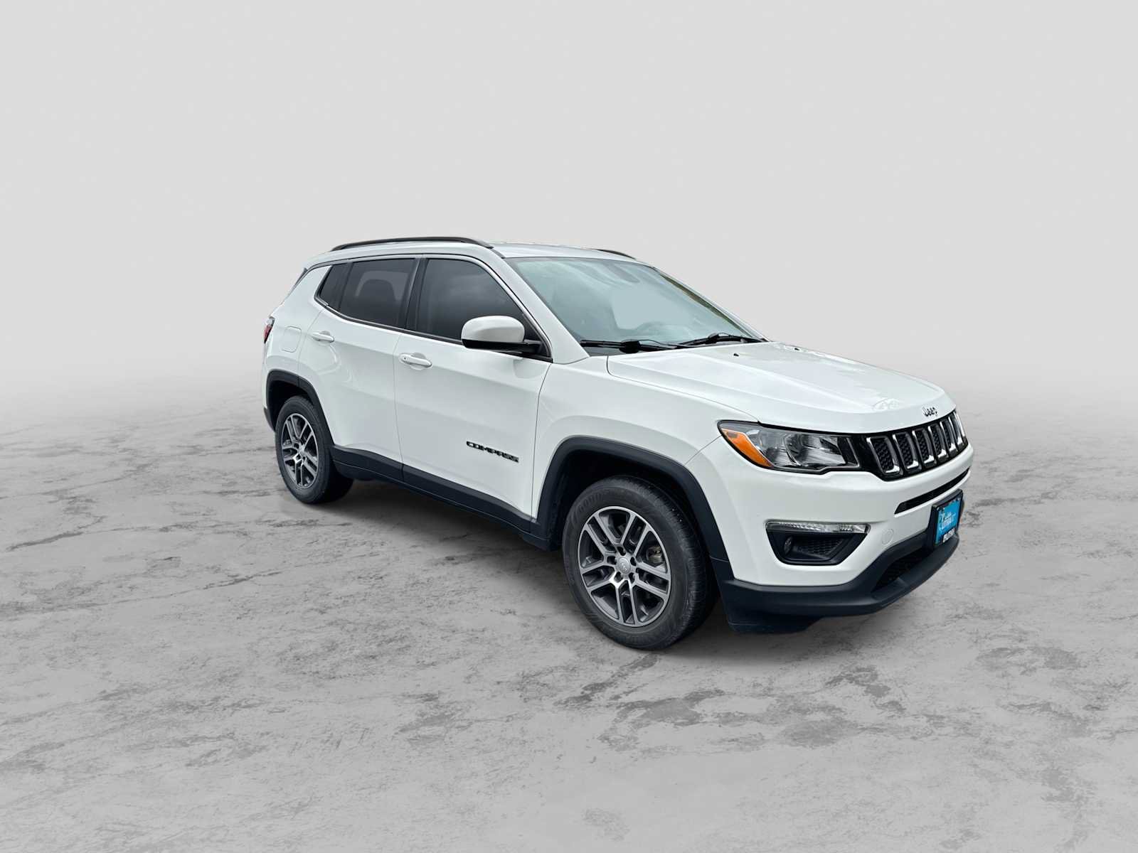 Used 2017 Jeep Compass Latitude w/ Popular Equipment Group FWD image 2