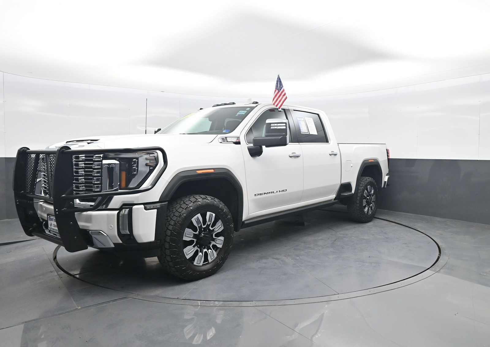 Used 2024 GMC Sierra 3500 Denali w/ Denali Reserve Package AWD/4WD image 4