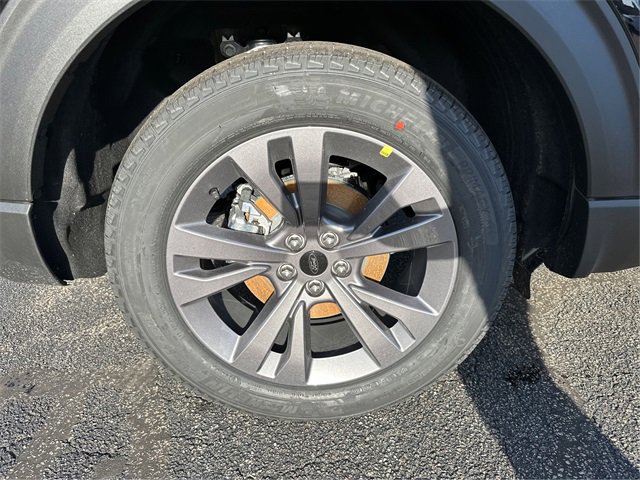 New 2026 Ford Explorer Active w/ Active Comfort Package image 13
