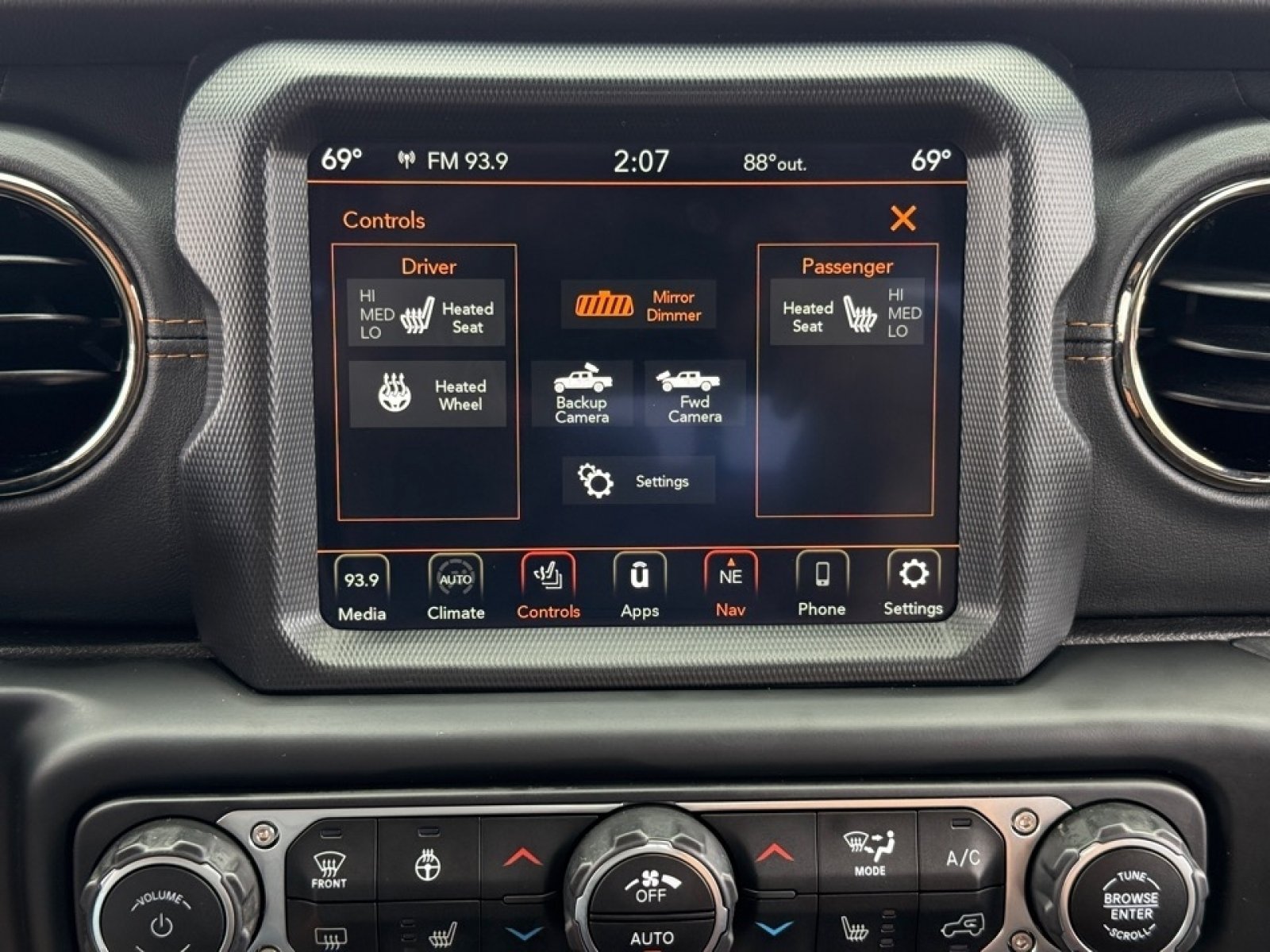 Used 2021 Jeep Gladiator Overland AWD/4WD image 13