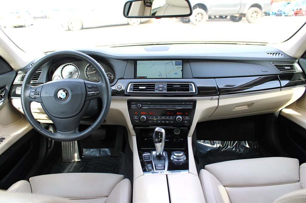 Used 2009 BMW 750Li 750Li image 11