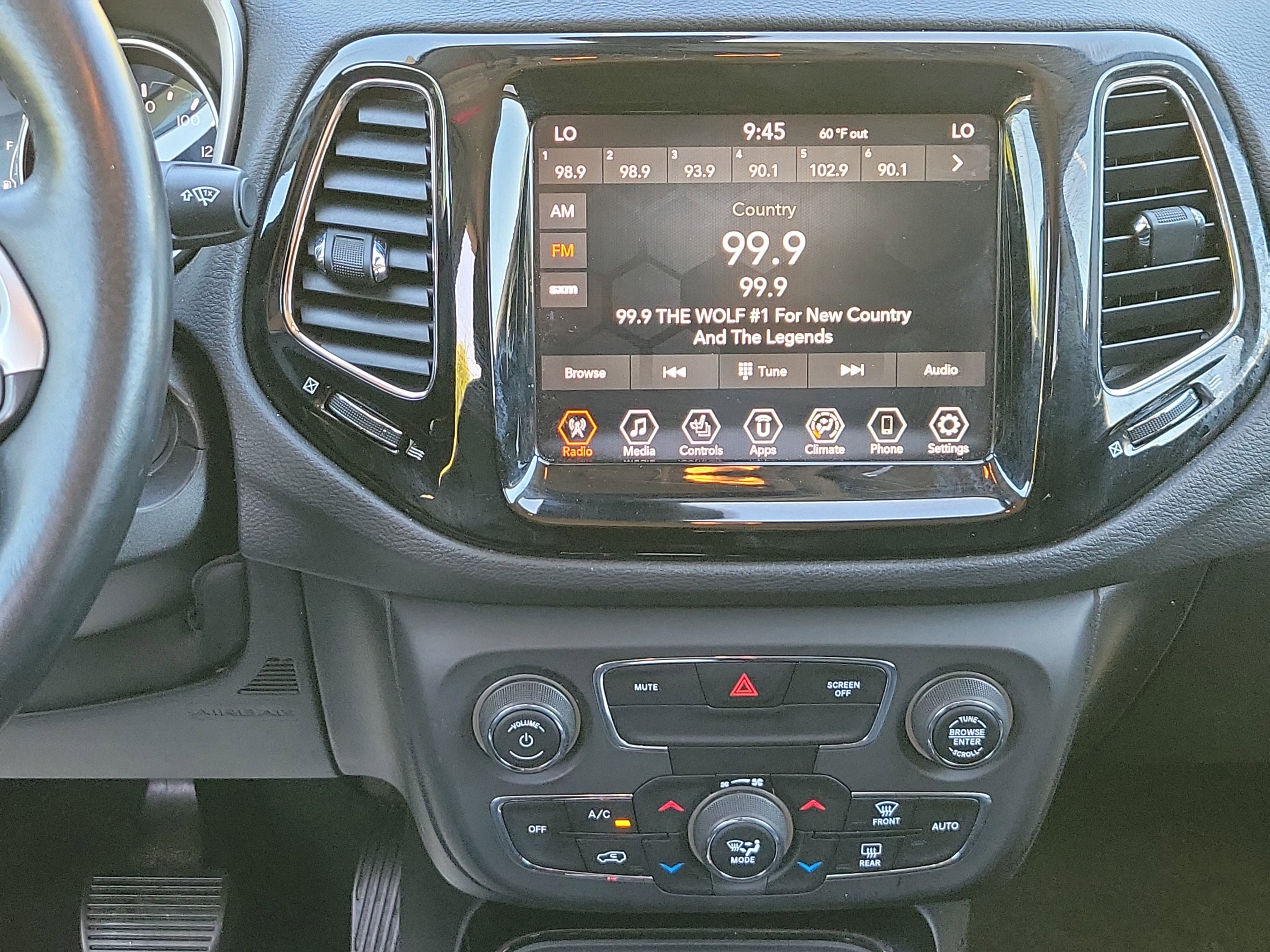 Used 2019 Jeep Compass Limited AWD/4WD image 25