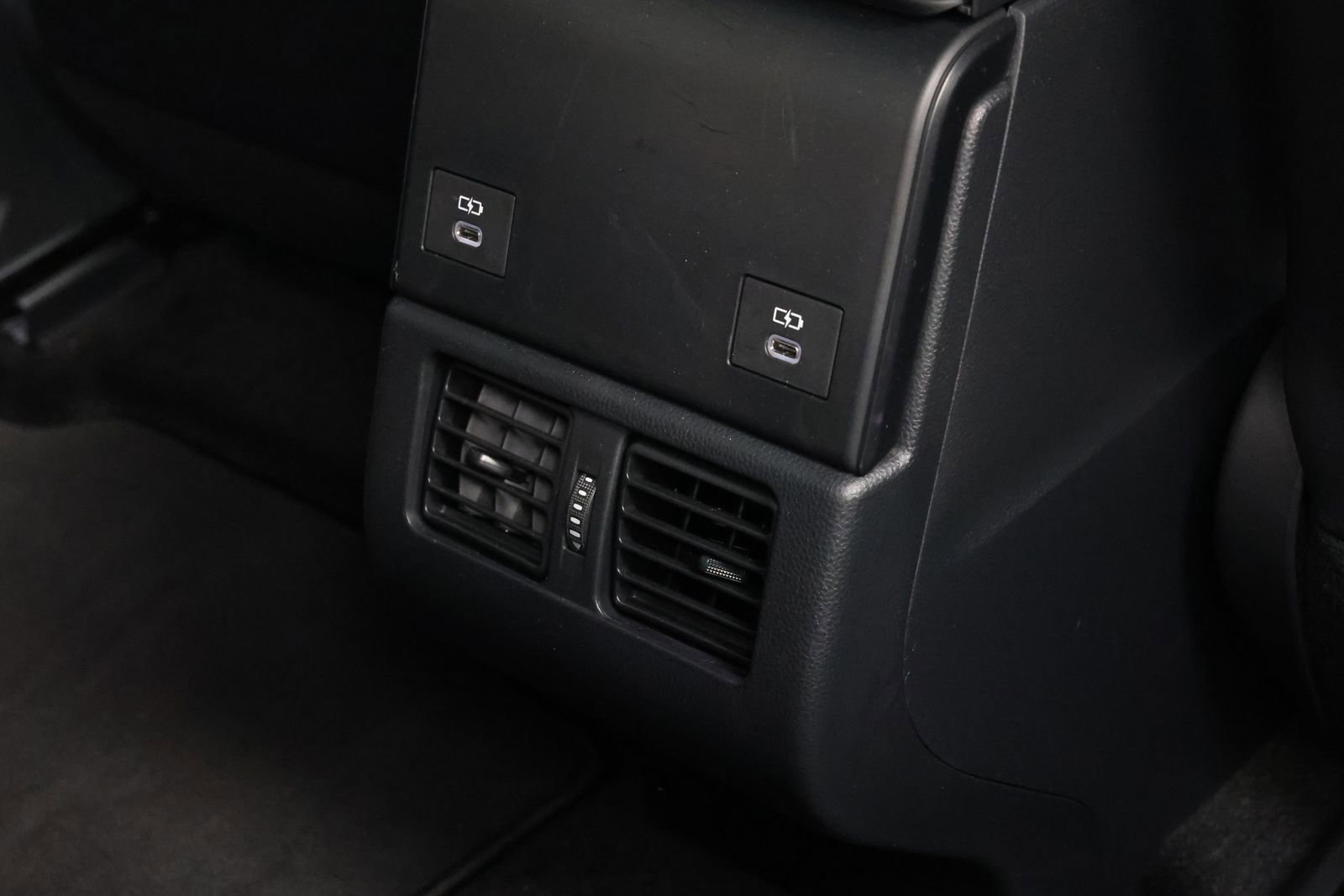 Used 2024 Toyota bZ4X XLE image 32