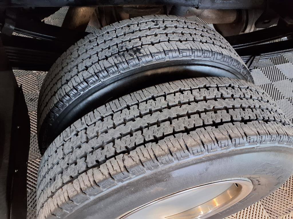 Used 2002 Chevrolet Silverado 3500 LS image 9