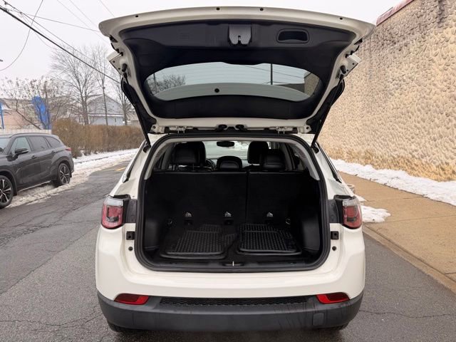 Used 2018 Jeep Compass Latitude w/ Popular Equipment Group image 12