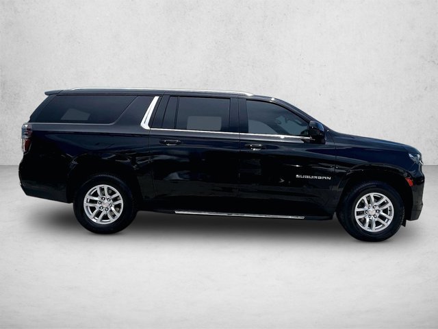 Used 2024 Chevrolet Suburban LT RWD image 4