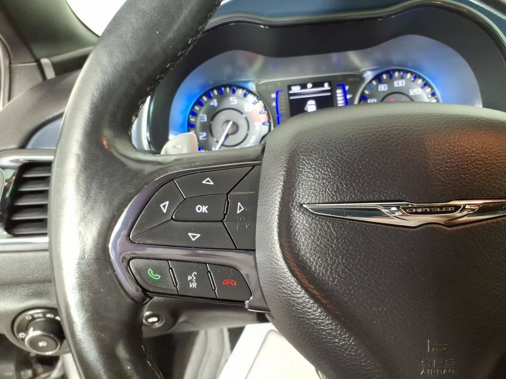 Used 2015 Chrysler 200 S w/ Comfort Group FWD image 15