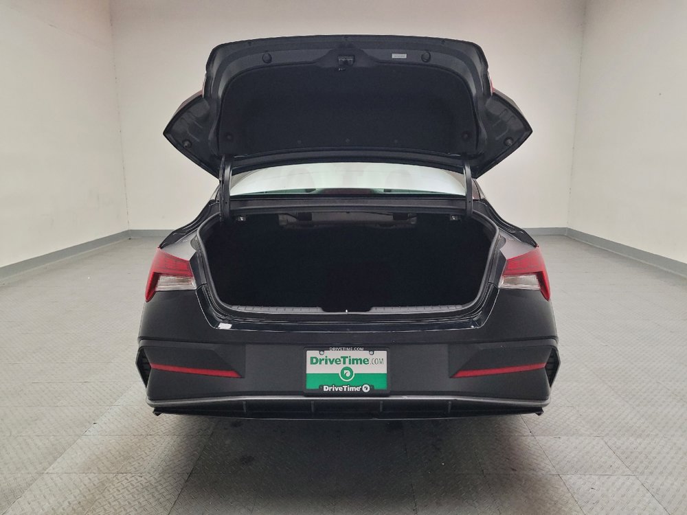 Used 2025 Hyundai Elantra SEL image 29