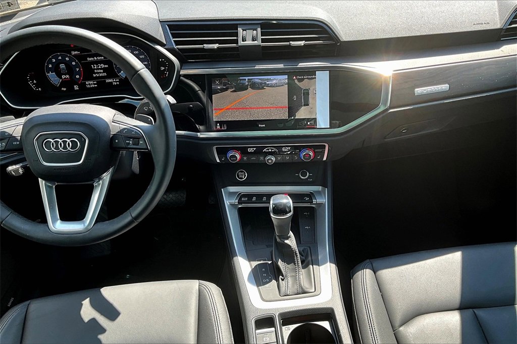 Certified 2025 Audi Q3 2.0T Premium Plus w/ Premium Plus Package image 9