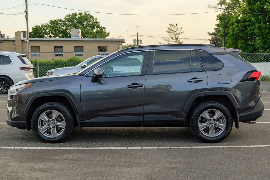 Used 2023 Toyota RAV4 XLE w/ Convenience Package AWD/4WD image 4