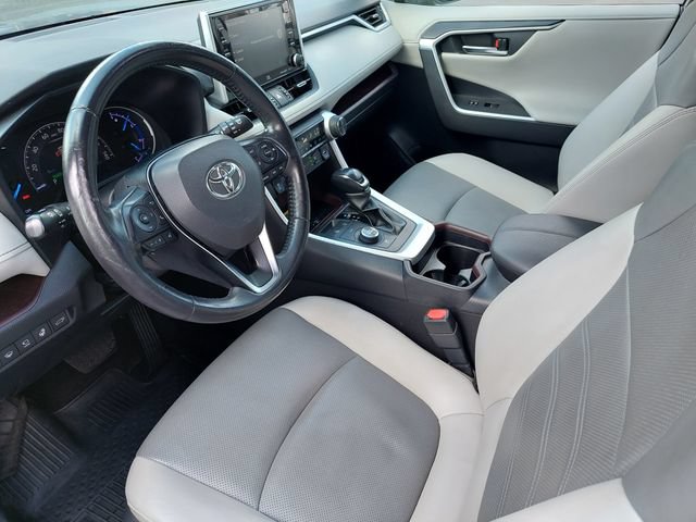 Used 2019 Toyota RAV4 Limited AWD/4WD image 19