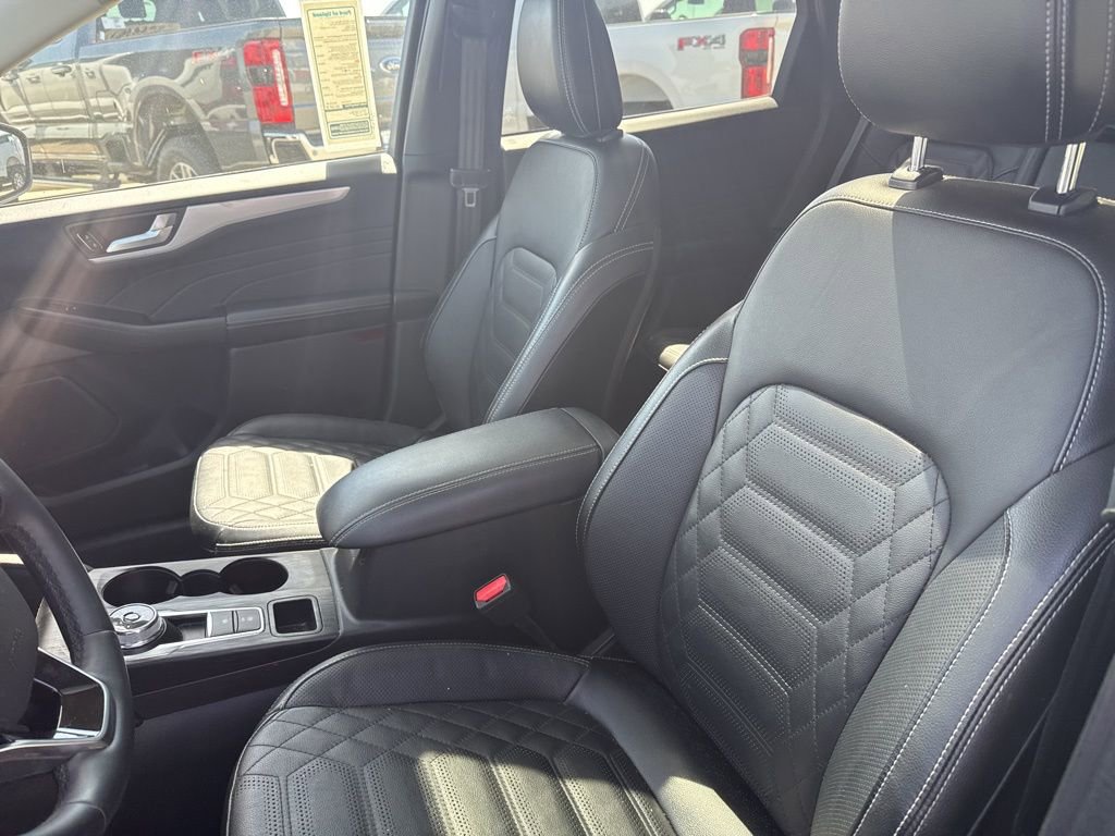 Used 2024 Ford Escape SE w/ PHEV Premium Package image 8