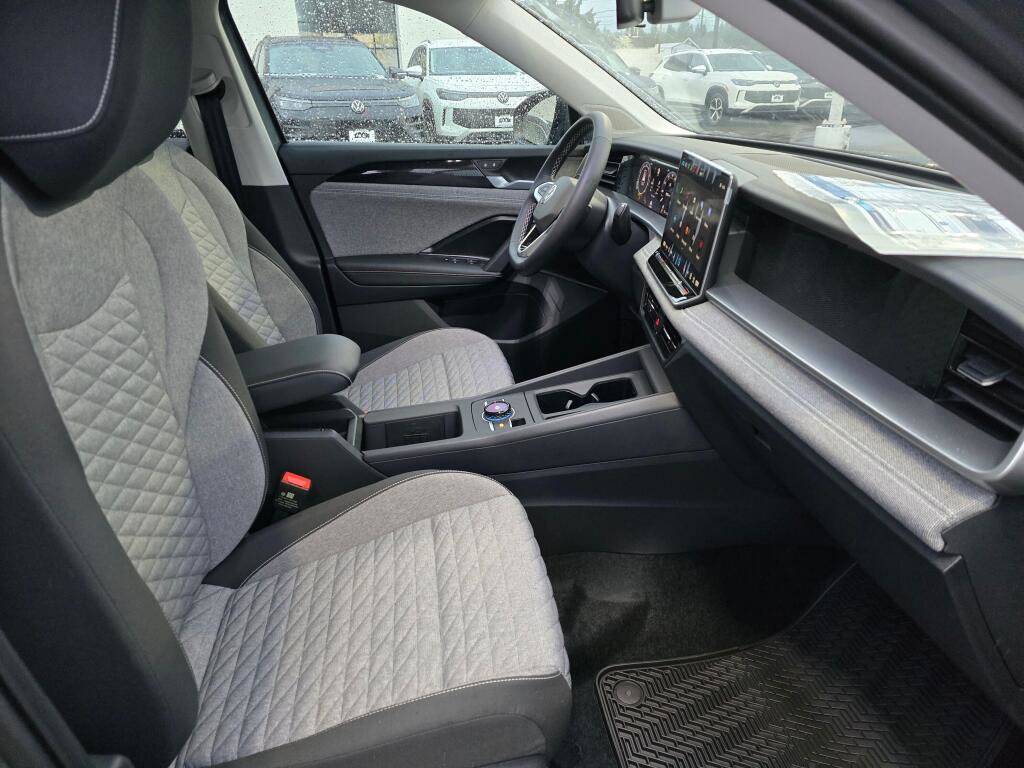 New 2026 Volkswagen Tiguan S image 32