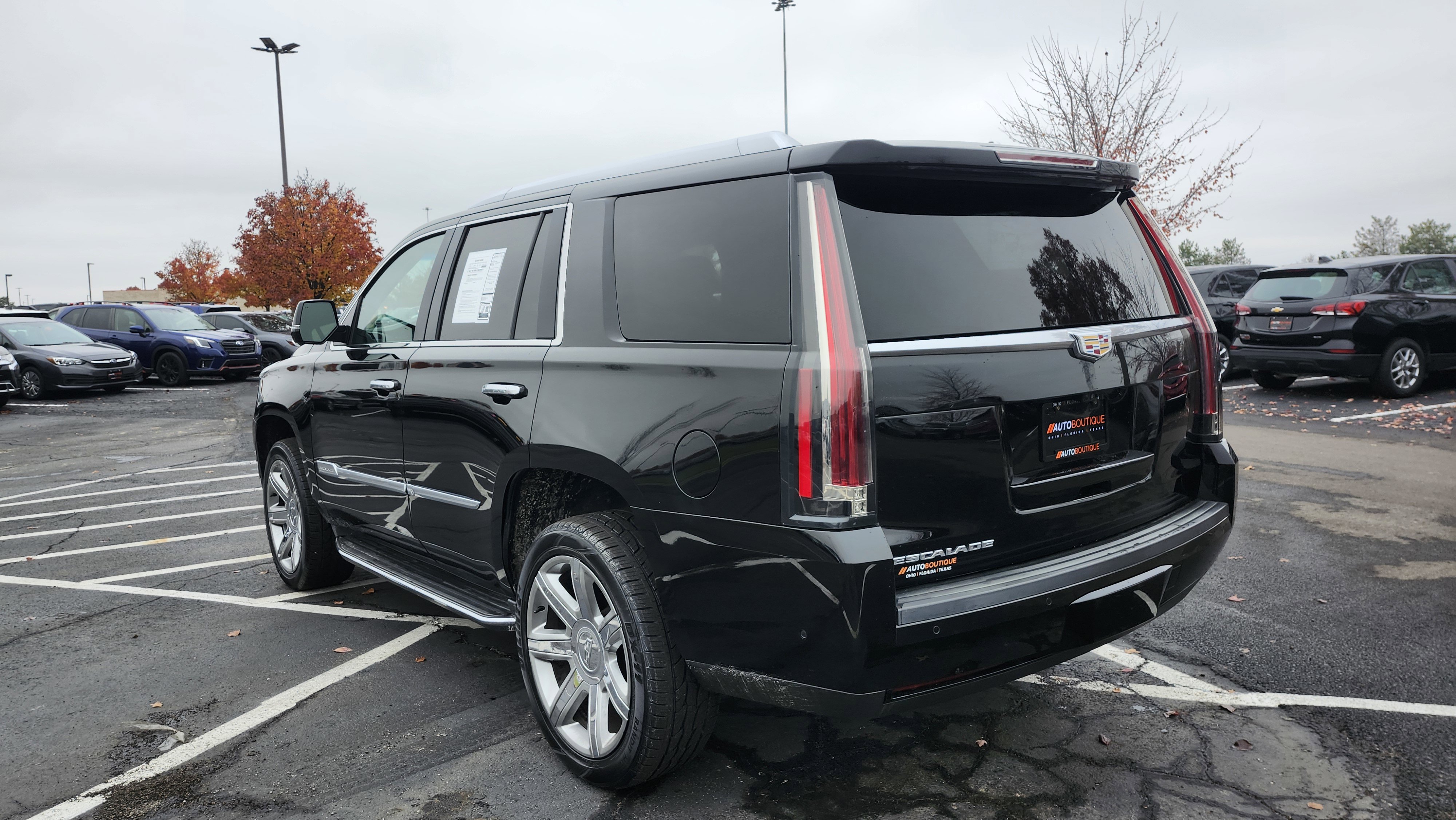 Used 2018 Cadillac Escalade Luxury image 10