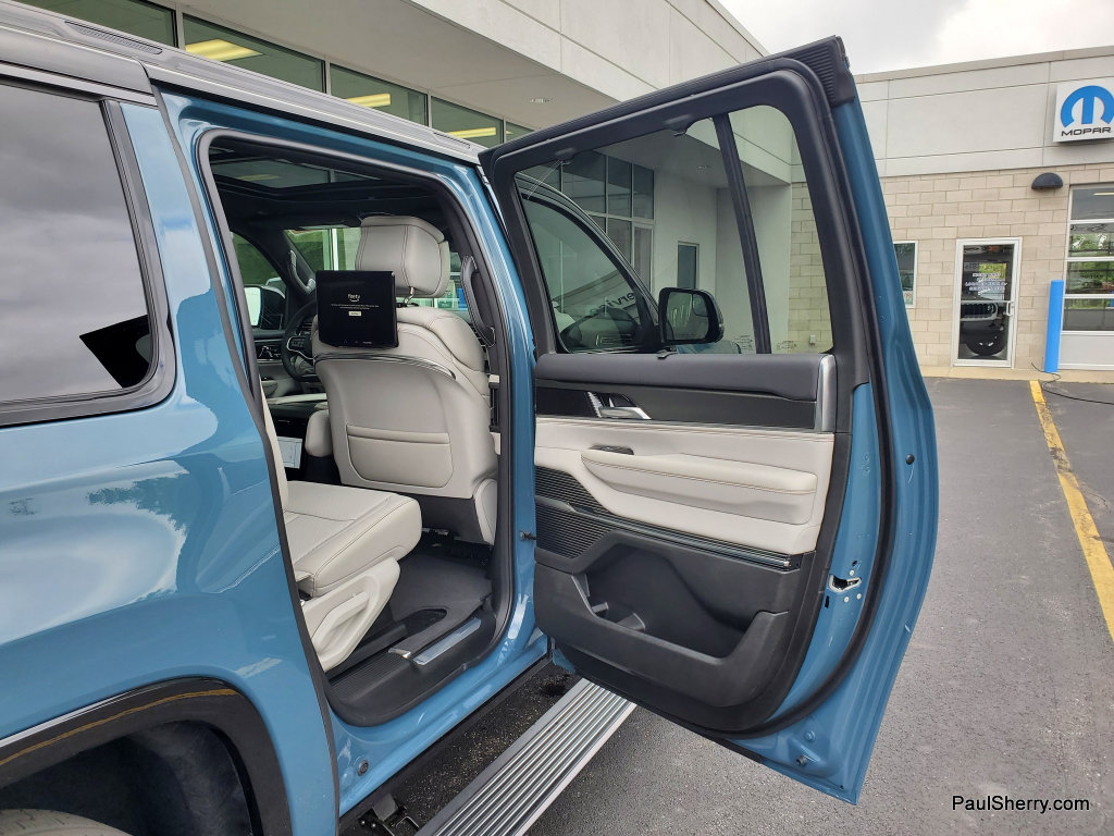 New 2026 Jeep Grand Wagoneer L Summit AWD/4WD image 54