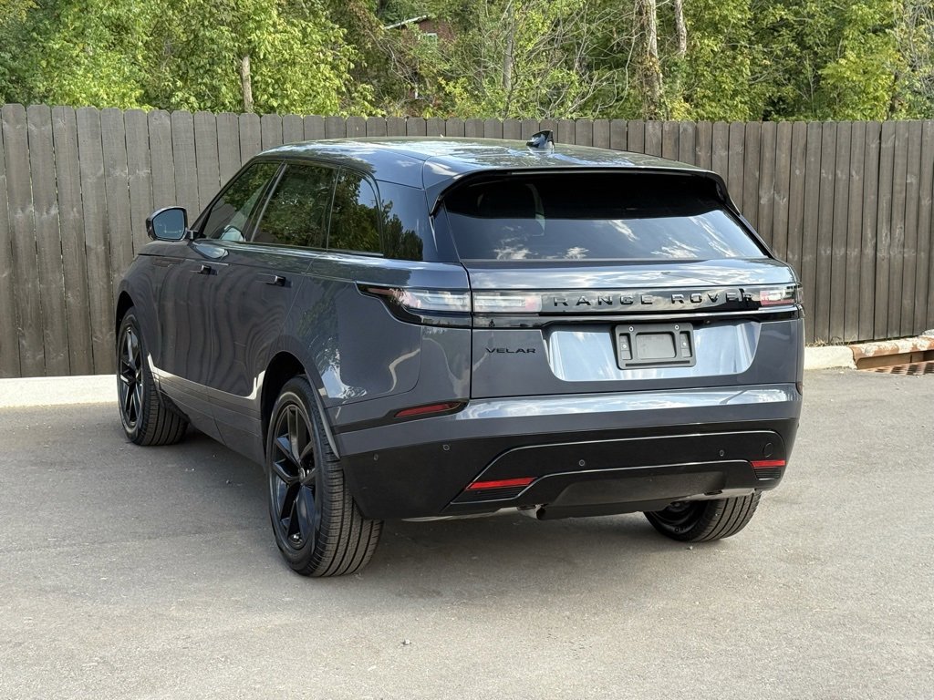 New 2026 Land Rover Range Rover Velar Dynamic SE image 3