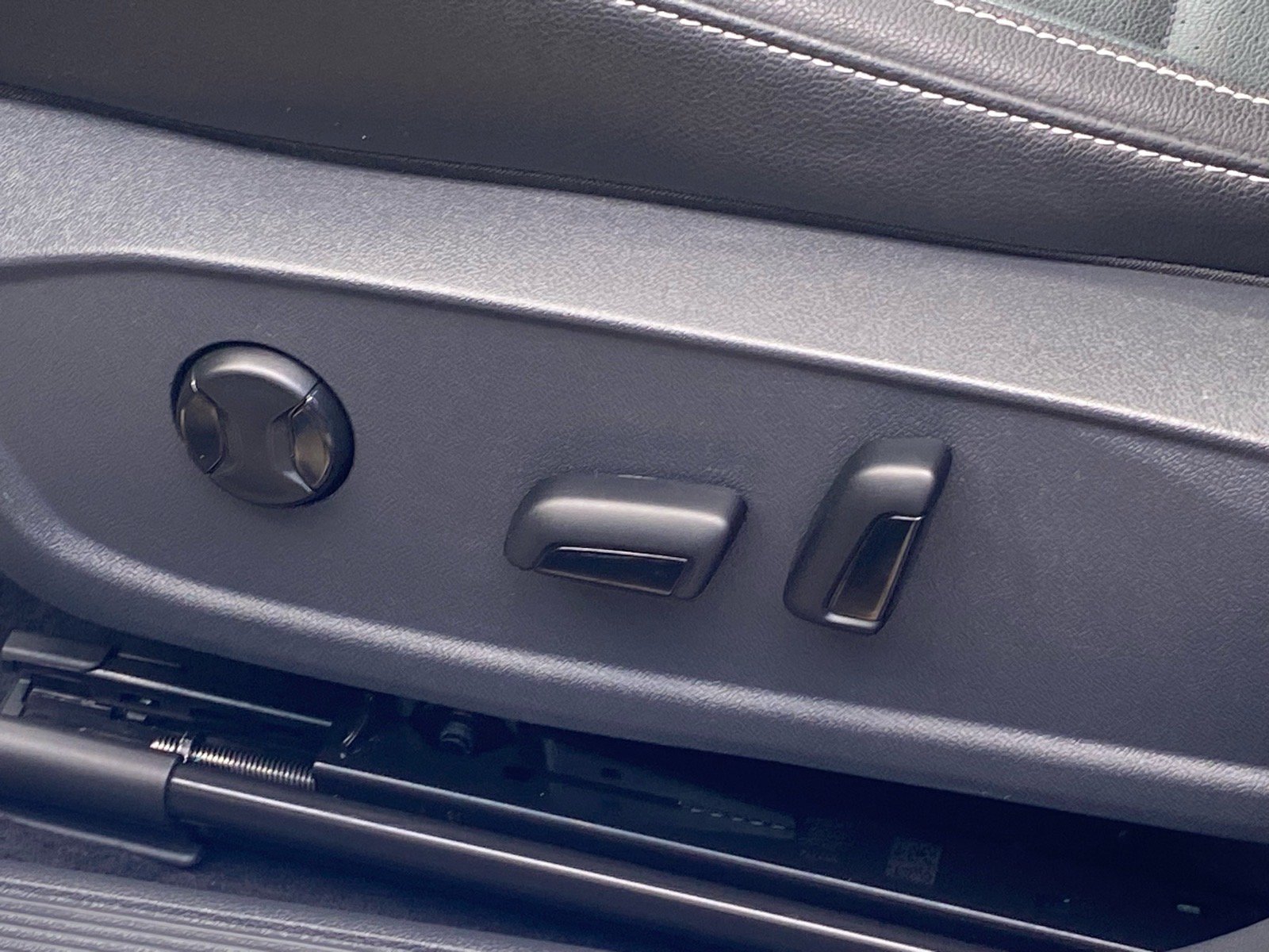 Certified 2022 Volkswagen Jetta SE FWD image 15