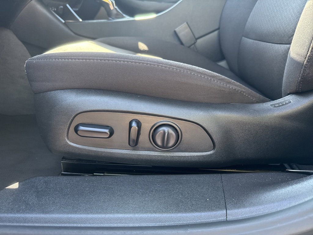 Used 2023 Chevrolet Malibu LT image 15