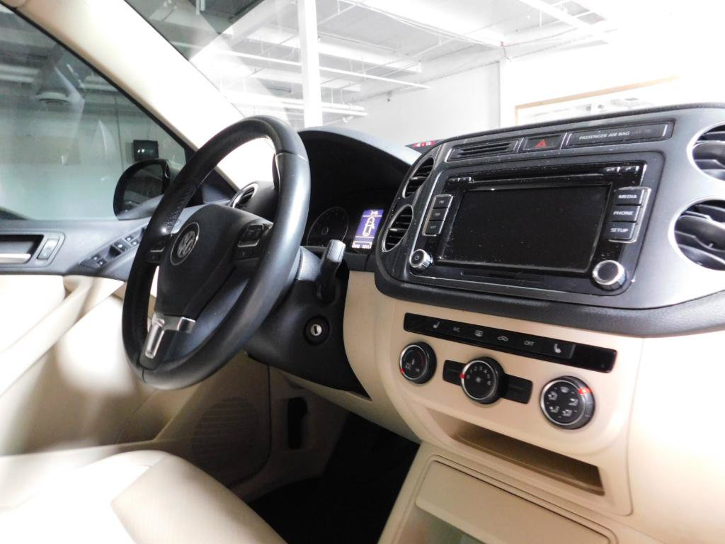 Used 2015 Volkswagen Tiguan SE AWD/4WD image 17
