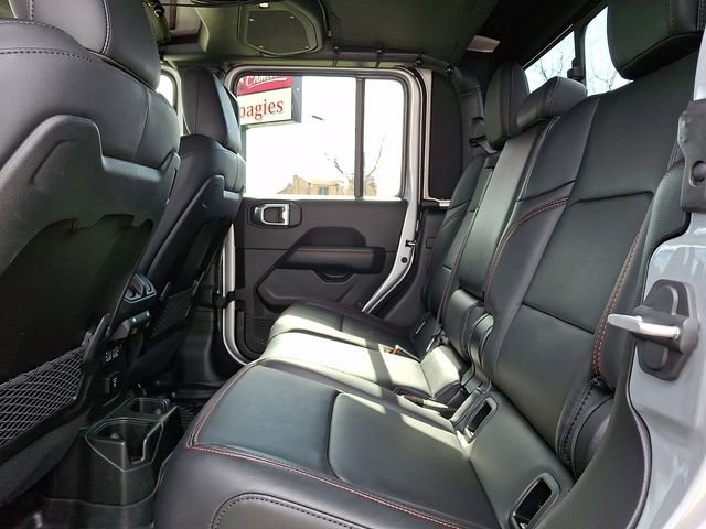 Used 2024 Jeep Gladiator Rubicon AWD/4WD image 9