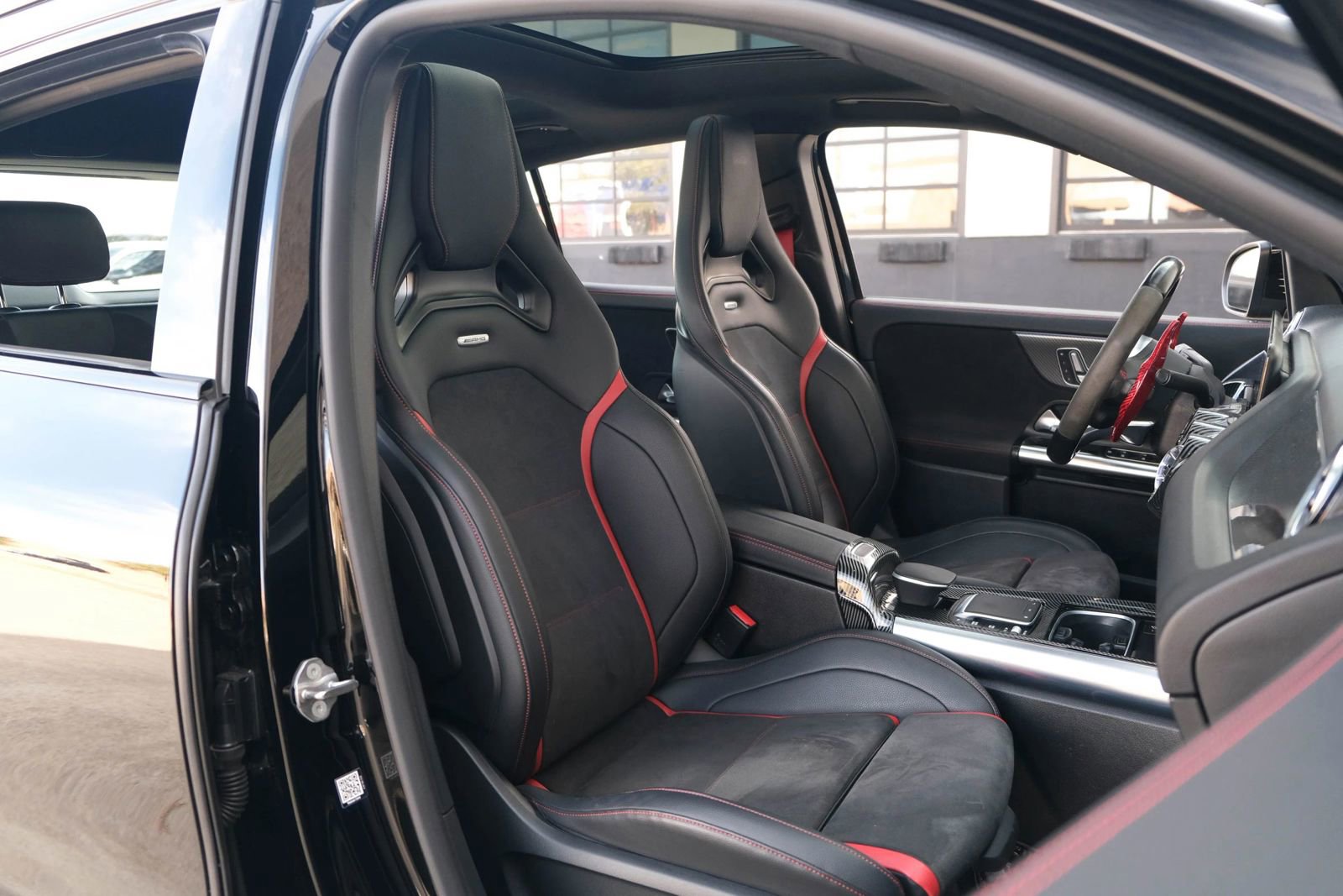 Used 2022 Mercedes-Benz GLA 45 AMG GLA 45 Sport Utility 4D image 36