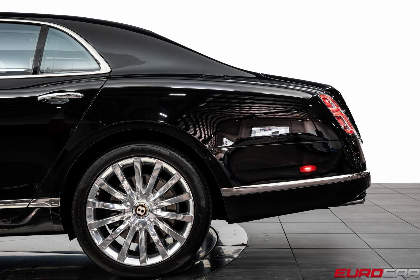 Used 2020 Bentley Mulsanne image 13
