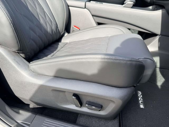 New 2026 Nissan Rogue Platinum w/ Platinum Premium Package image 9