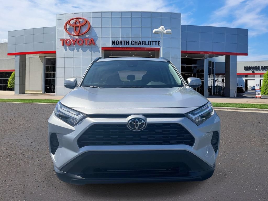 Used 2025 Toyota RAV4 XLE w/ Convenience Package FWD image 3