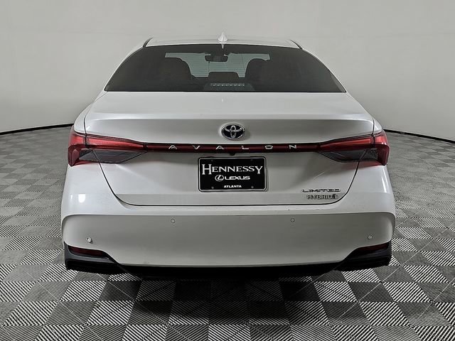 Used 2019 Toyota Avalon Limited w/ Advanced Safety Package FWD image 5