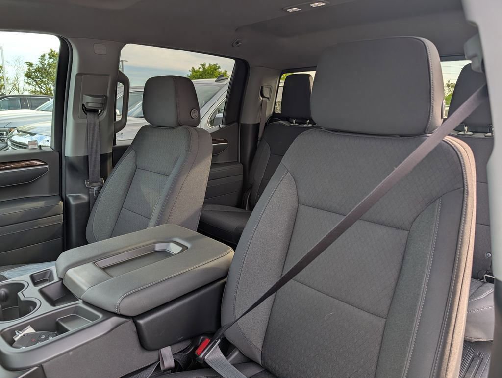 New 2026 GMC Sierra 1500 SLE w/ X31 Off-Road Package AWD/4WD image 12