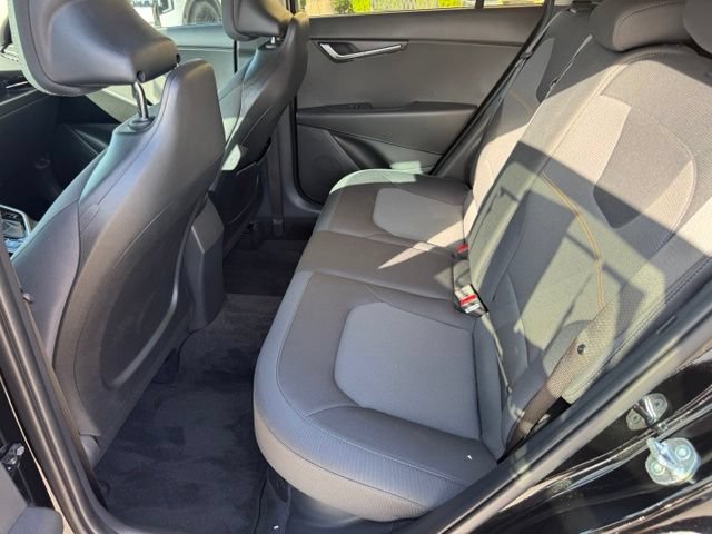 Used 2025 Kia Niro LX FWD image 37