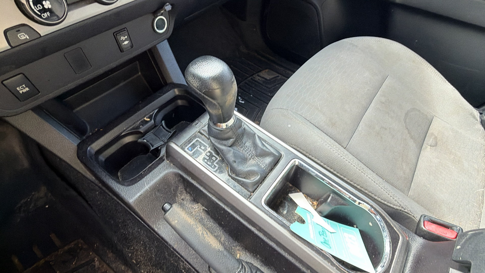 Used 2016 Toyota Tacoma SR5 RWD image 29