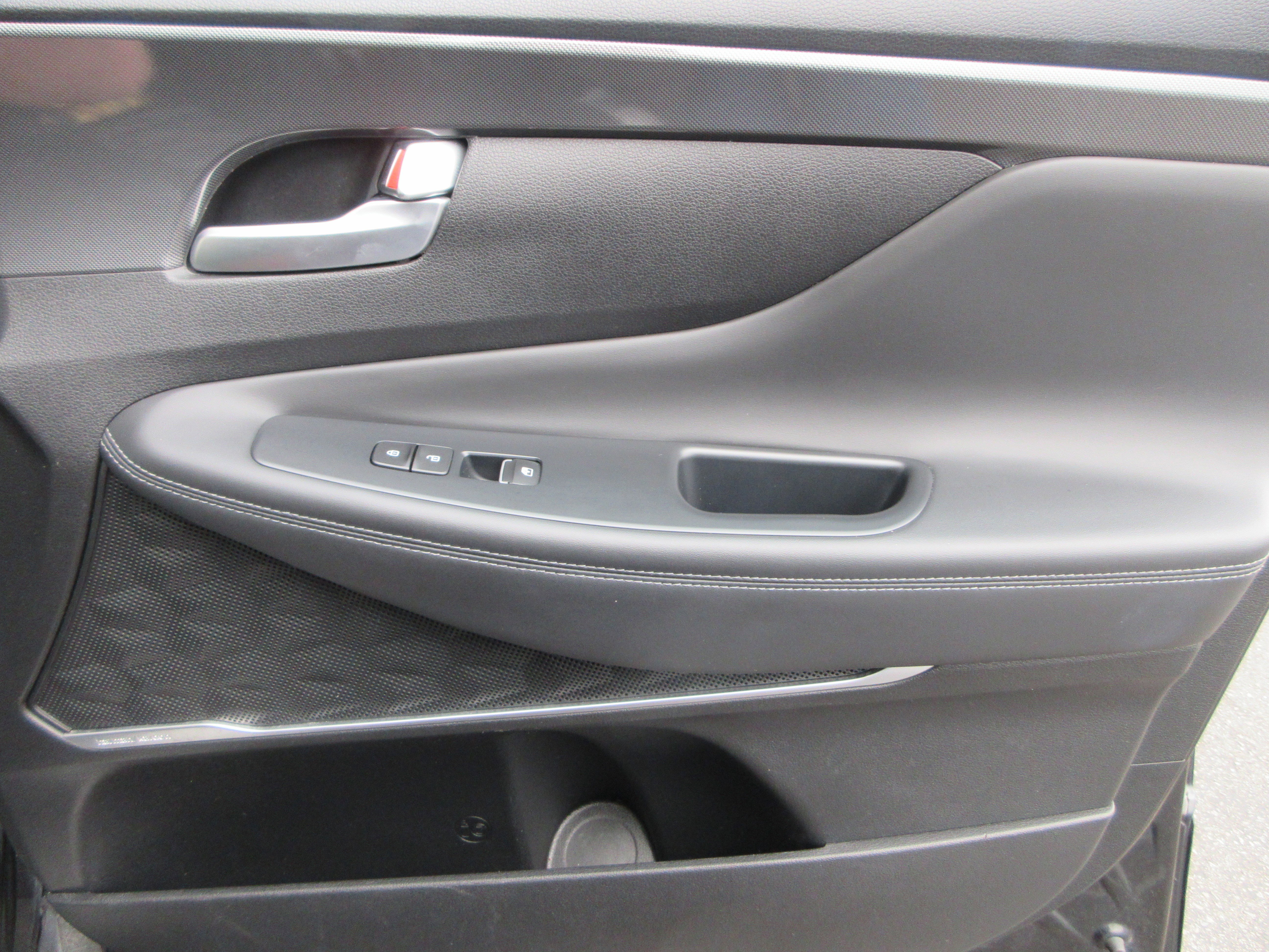Used 2021 Hyundai Santa Fe Limited AWD/4WD image 26