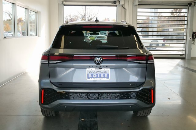 New 2026 Volkswagen Tiguan SE R-Line image 5