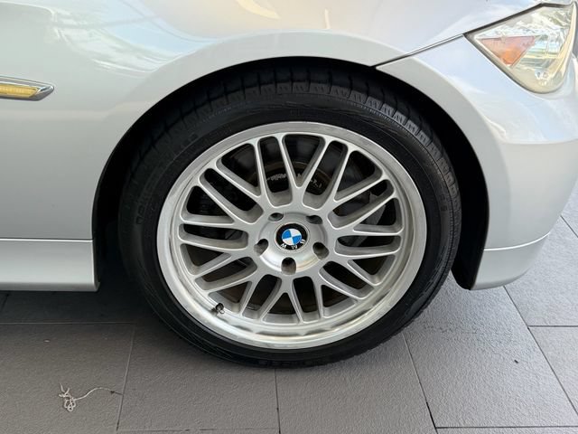 Used 2006 BMW 330i Sedan RWD image 15