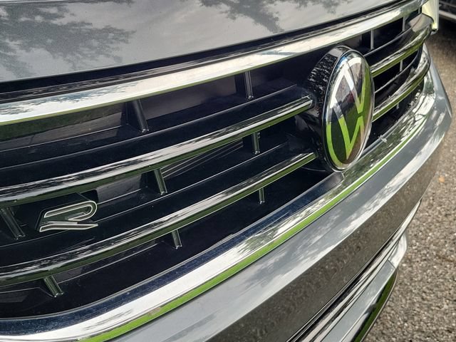 Used 2024 Volkswagen Tiguan SE R-Line AWD/4WD image 7