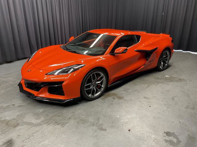Used 2025 Chevrolet Corvette Z06 image 2