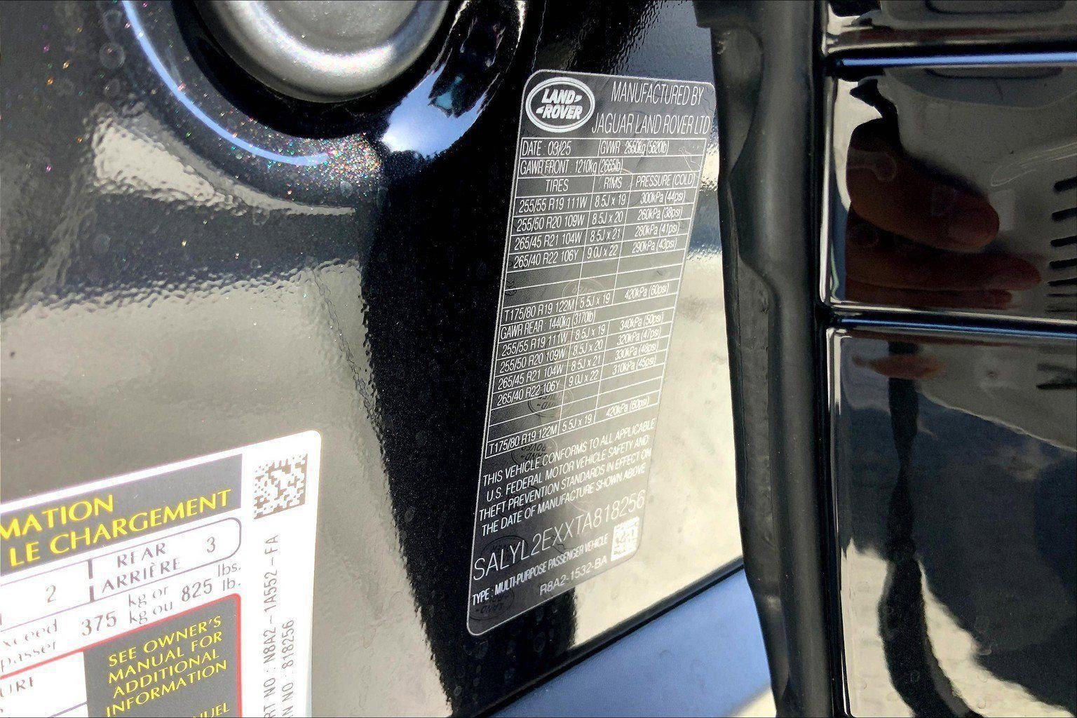 Certified 2026 Land Rover Range Rover Velar Dynamic SE AWD/4WD image 15