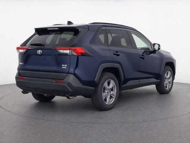 Used 2025 Toyota RAV4 XLE AWD/4WD image 4